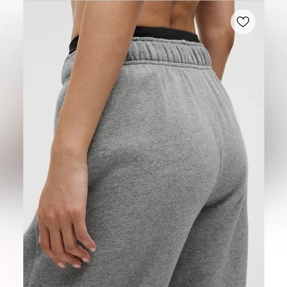 Women’s Lululemon Oversized Scuba Sweatpants - Picture 7 of 8